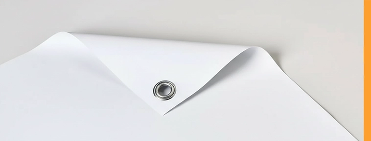 Ulkokäyttöön tarkoitettu kaksipuolinen X Banner täytettävällä jalustalla